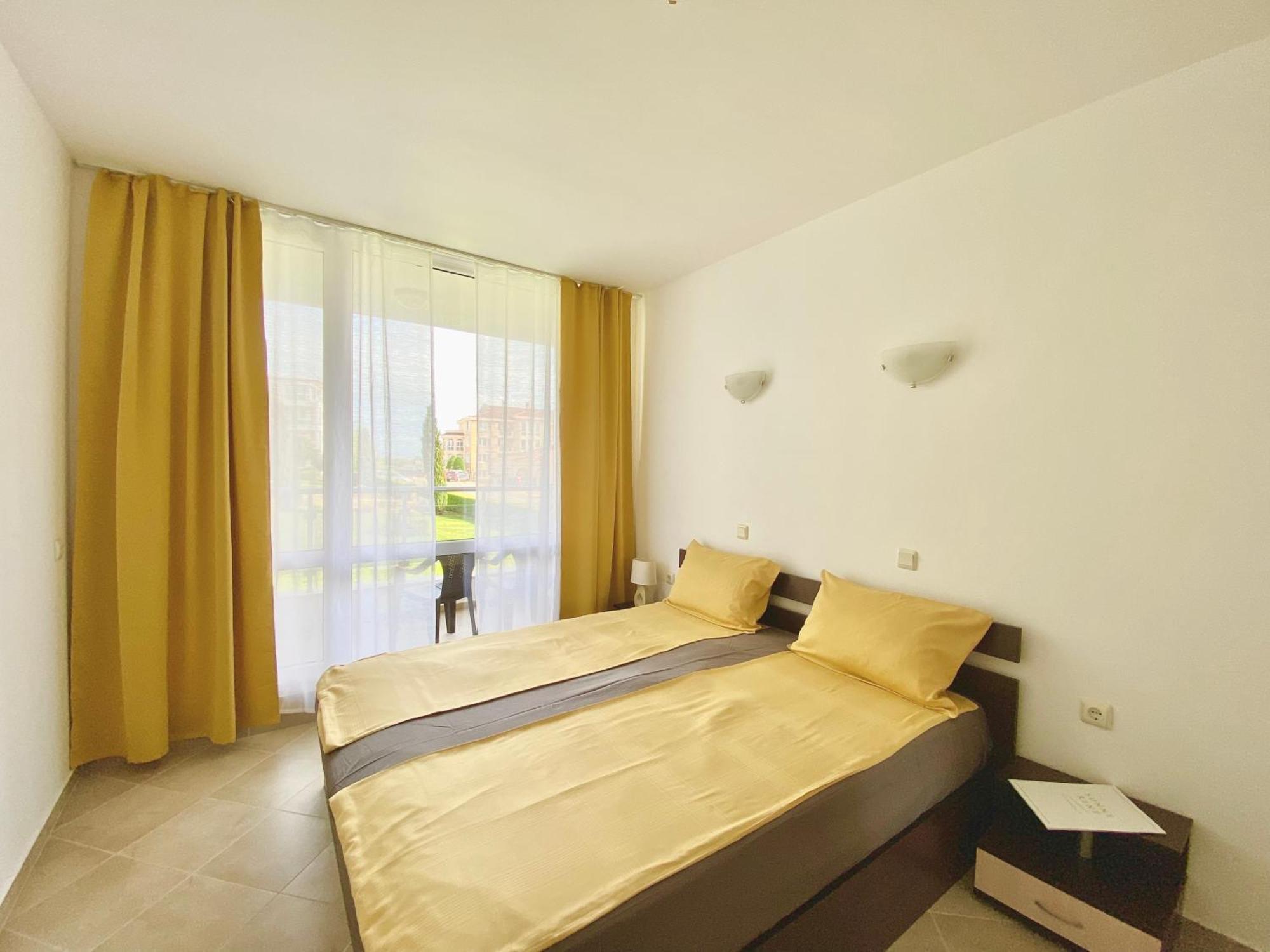 Apartments In Sunny Island Complex เชอร์โนโมเรทส์ ภายนอก รูปภาพ