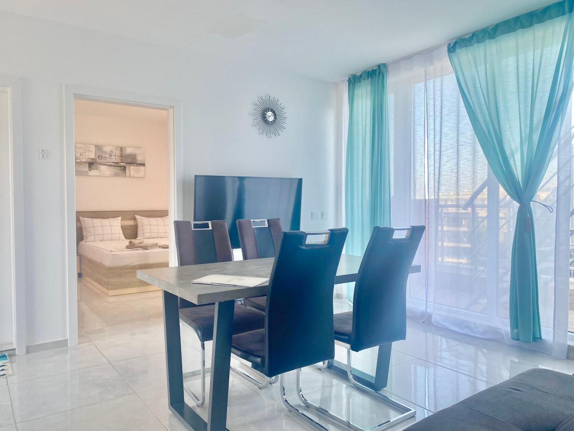 Apartments In Sunny Island Complex เชอร์โนโมเรทส์ ภายนอก รูปภาพ
