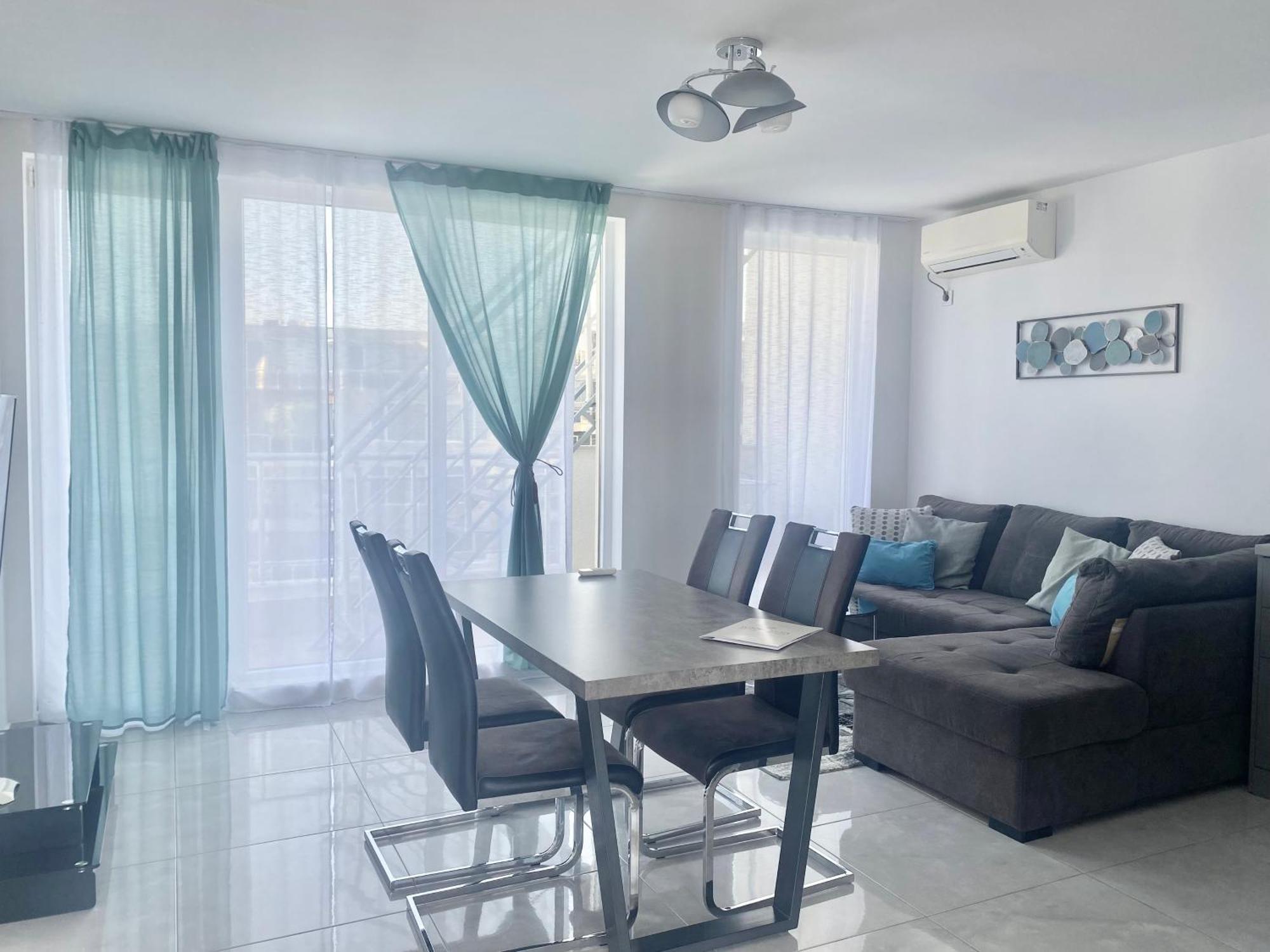 Apartments In Sunny Island Complex เชอร์โนโมเรทส์ ภายนอก รูปภาพ