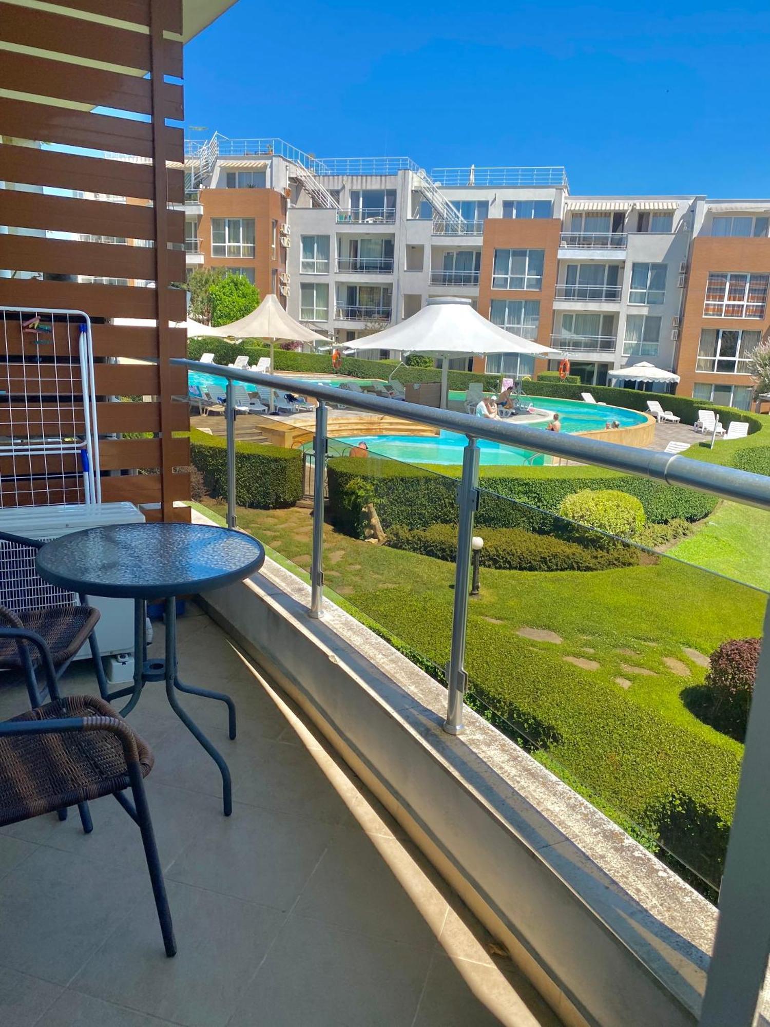 Apartments In Sunny Island Complex เชอร์โนโมเรทส์ ภายนอก รูปภาพ